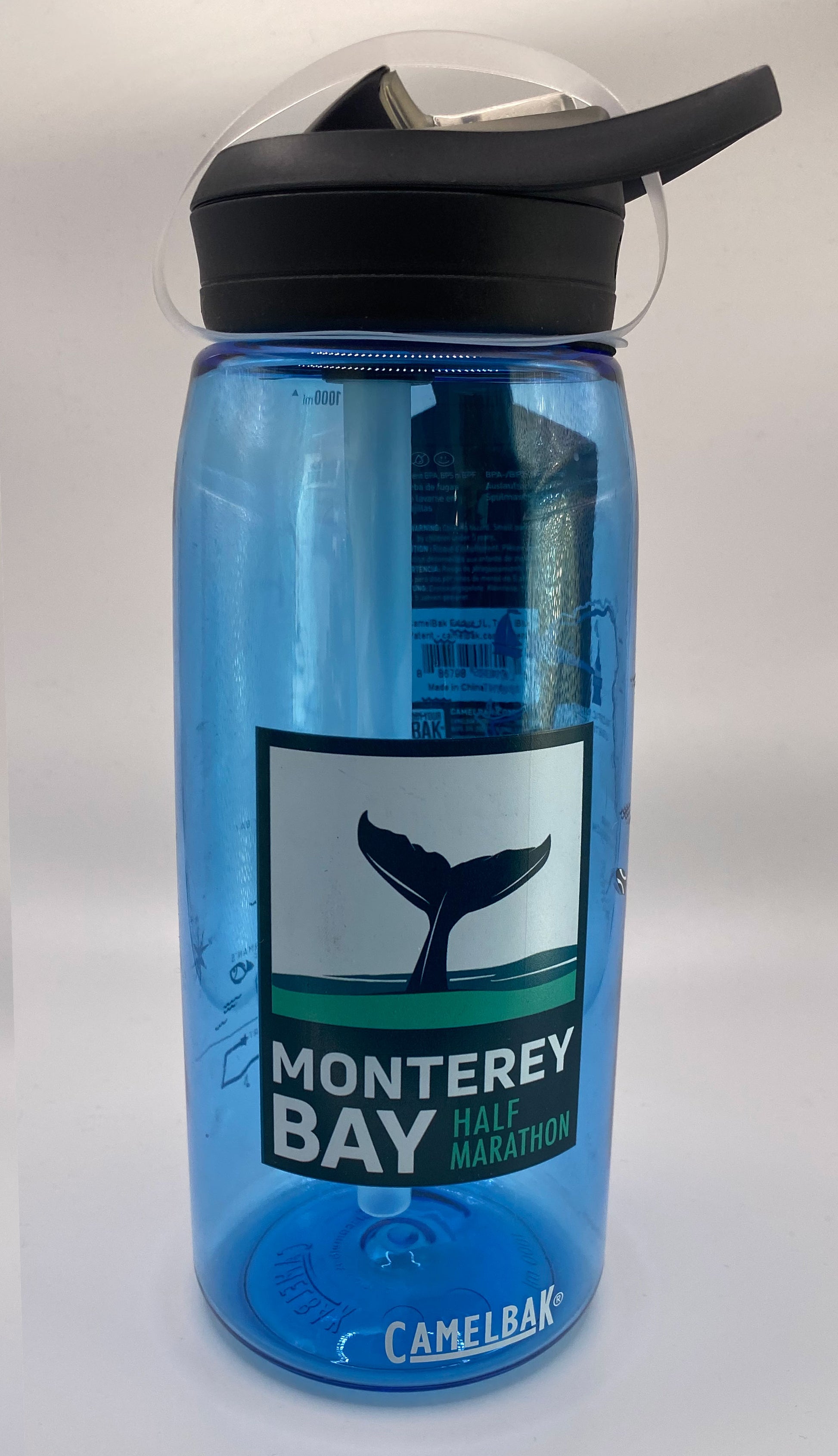 Udled Sammenbrud Efterligning MBHM Camelbak Tritan Eddy 1L Water Bottle - True Blue – Big Sur Marathon  Foundation Store
